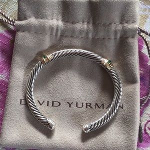 EUC David Yurman 2 station emerald/Sterling bangle